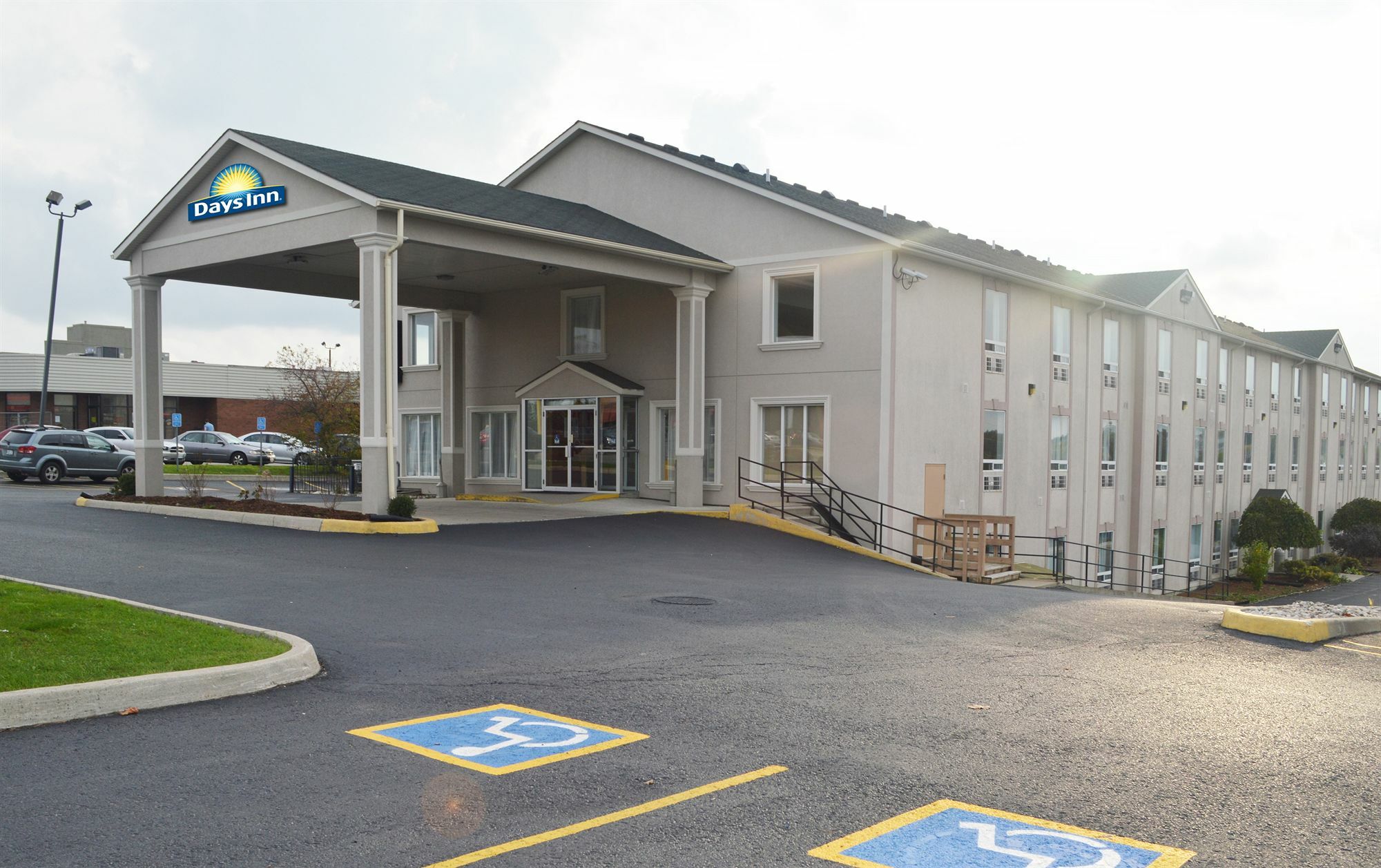 Days Inn By Wyndham Woodstock Exterior foto